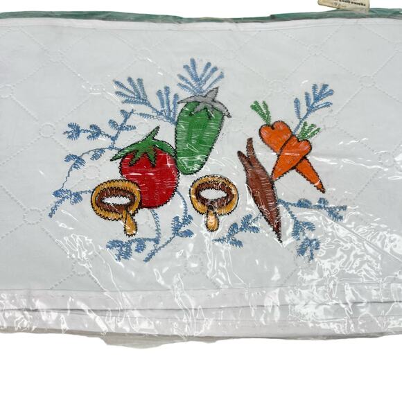 Dora May Vtg 4 Slice Oblong Toaster Cover Quilted Embroidered Vegetables New - Picture 2 of 13